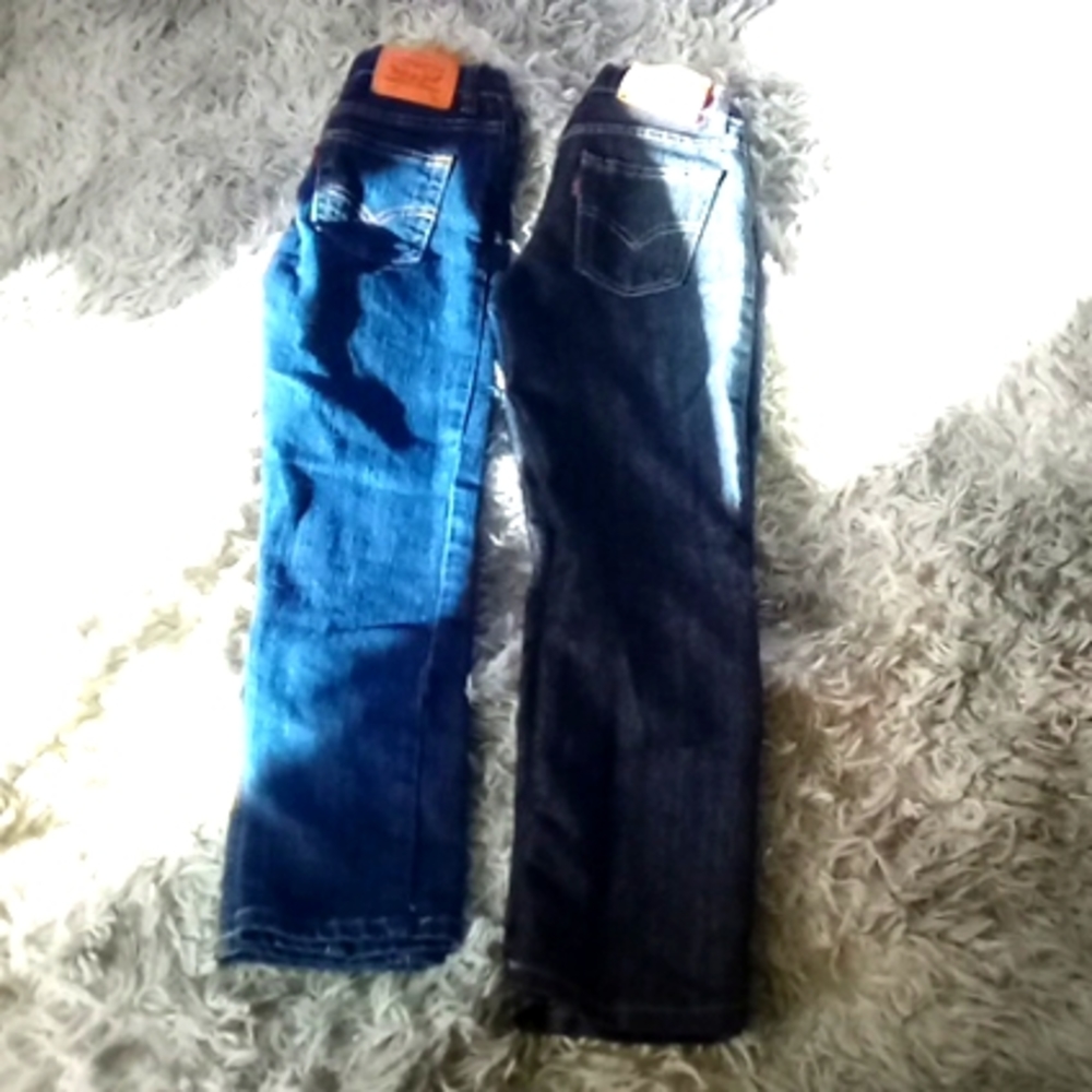 Levi jeans  size 7